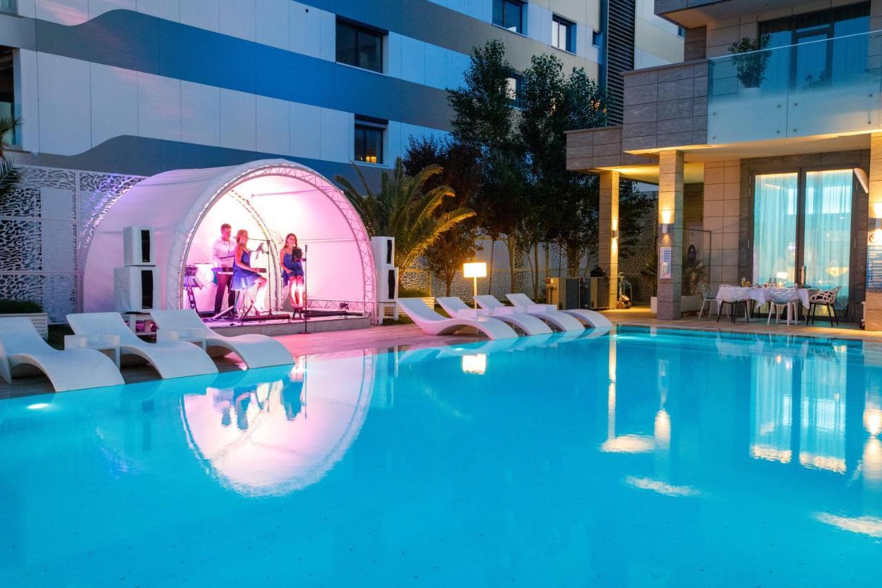Hotel Opera Mamaia Bagian luar foto